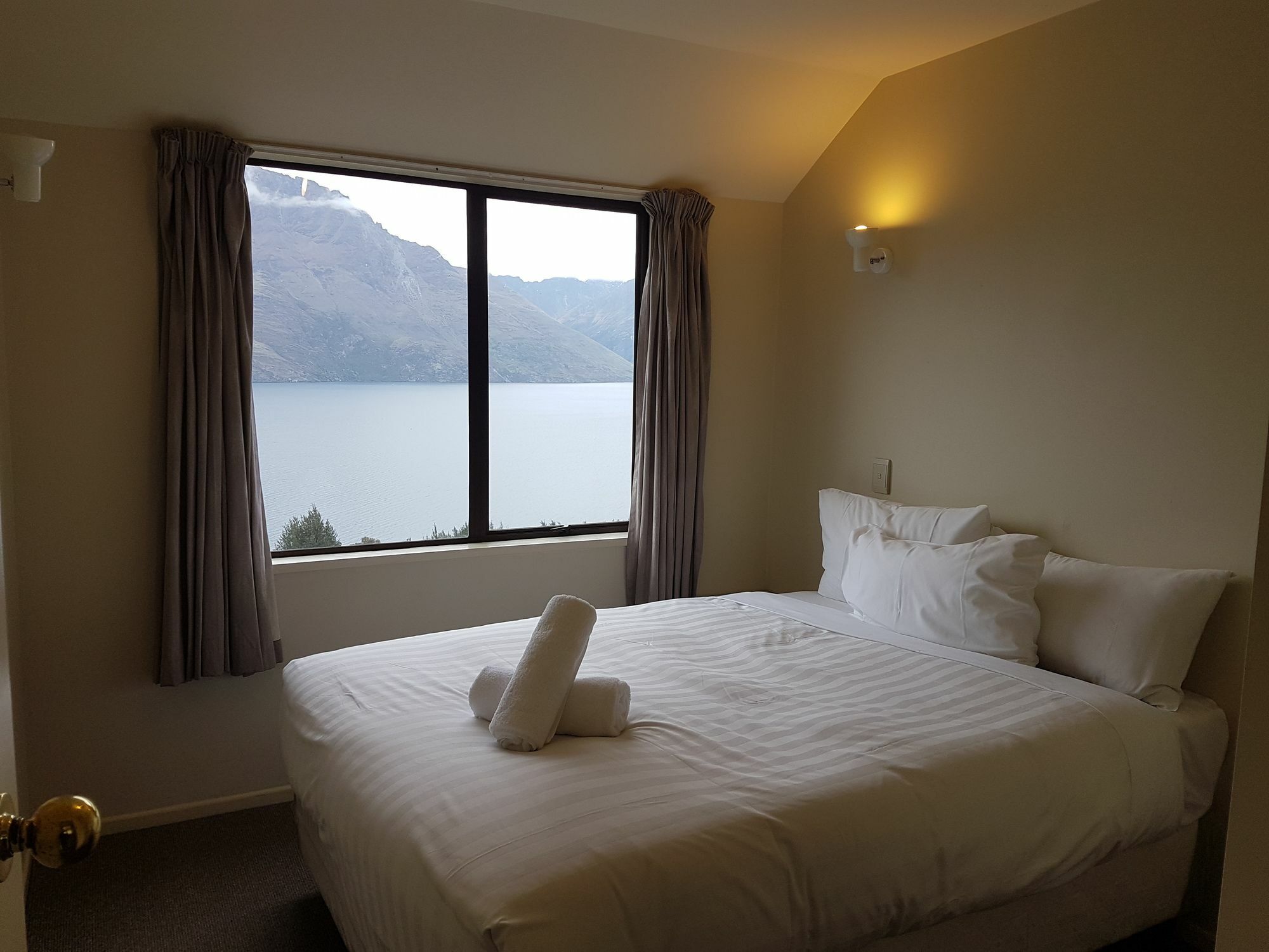Queenstown Lakeview Holiday Home-5Mins To Town Εξωτερικό φωτογραφία
