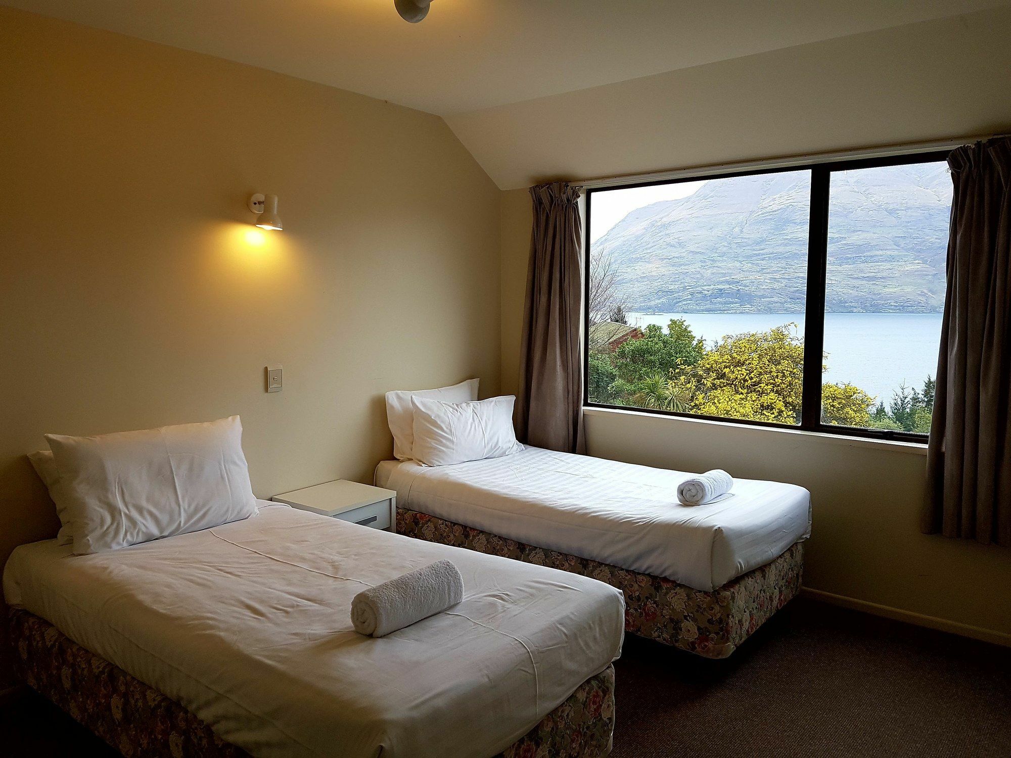 Queenstown Lakeview Holiday Home-5Mins To Town Εξωτερικό φωτογραφία